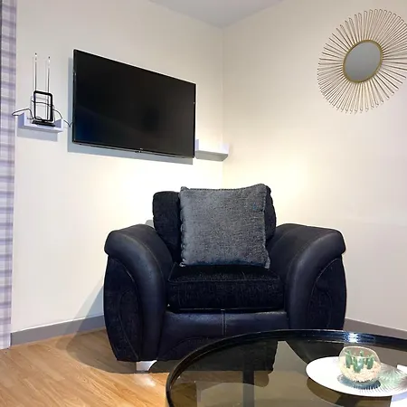 Penn Gardens Flat 1 - 2 - 3 & 4 Apartments Havering Exterior photo