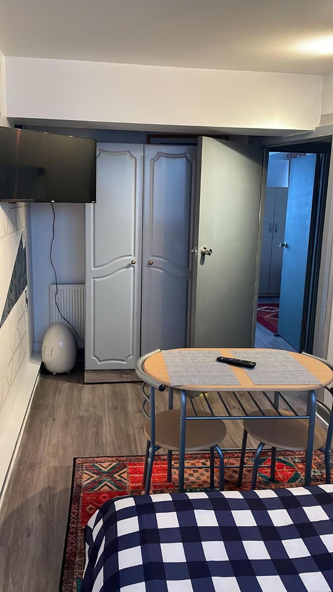 Penn Gardens Flat 1 - 2 - 3 & 4 Appartement
