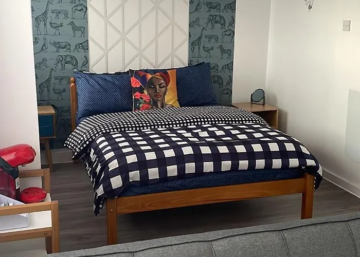 Penn Gardens Flat 1 - 2 - 3 & 4 Apartments