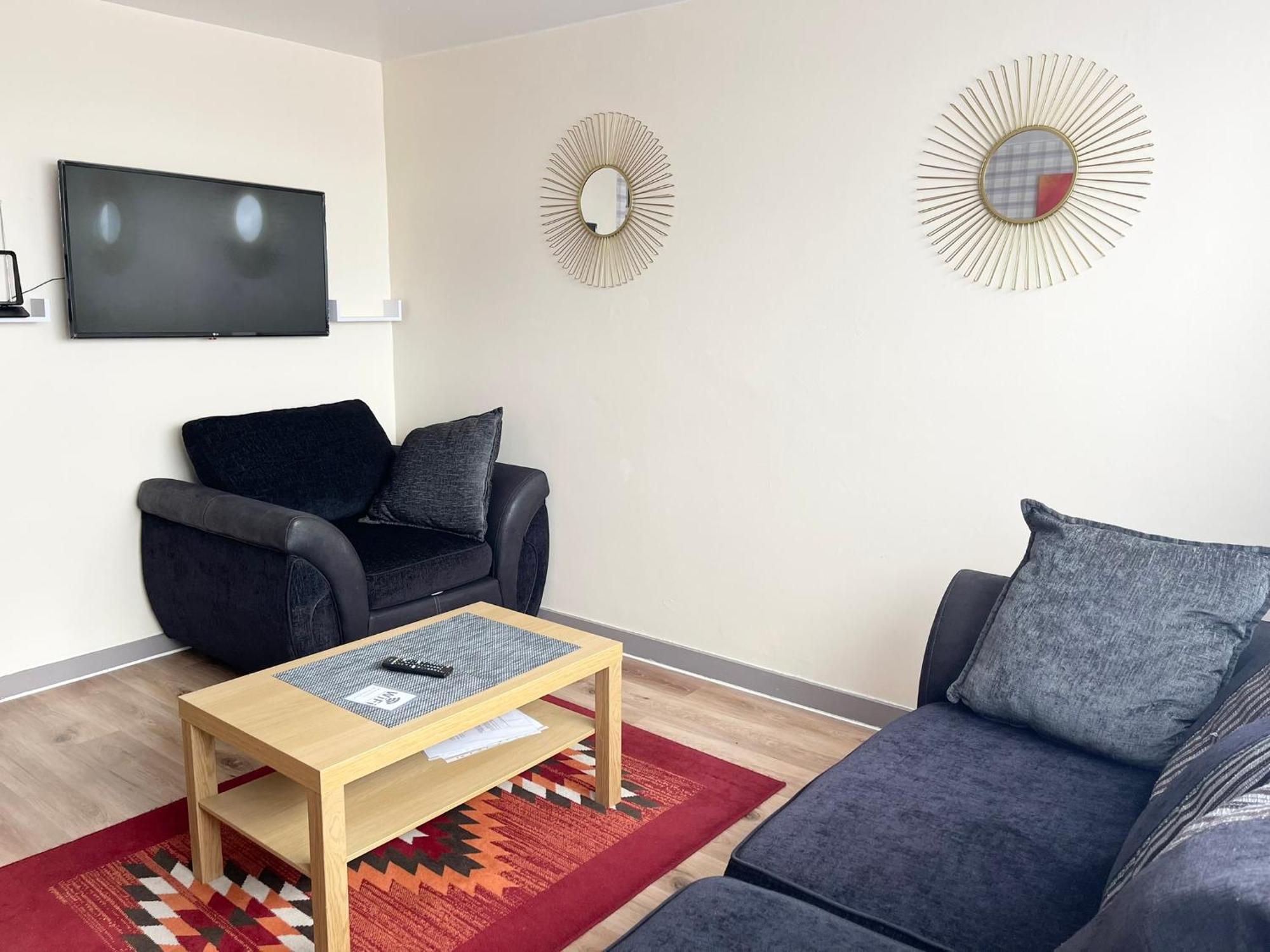 Apartment Penn Gardens Flat 1 - 2 - 3 & 4 Apartments *