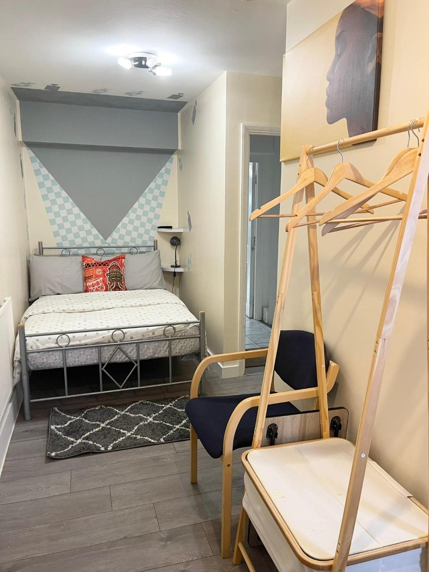 Penn Gardens Flat 1 - 2 - 3 & 4 Apartments Apartment *
